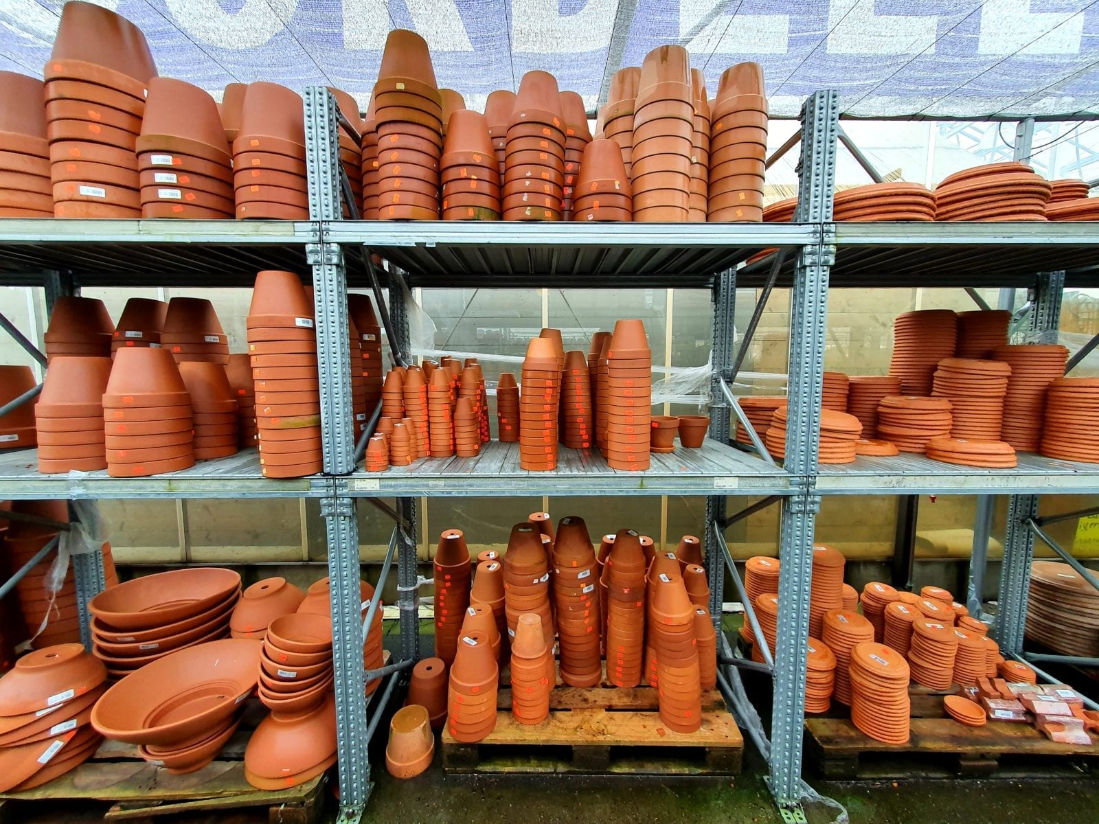 logboek afstand ontploffing Terracotta potten (div.) - Van der Spek Vers en Tuin - Zevenhuizen
