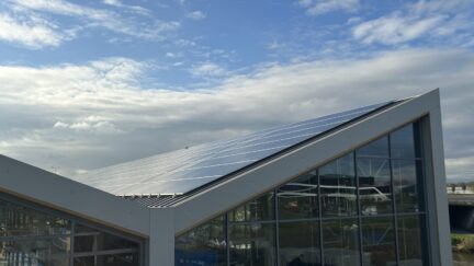 Afbeelding nieuwsbericht Eerste palen magazijn & eerste zonnepanelen - spekvoordeel.nl